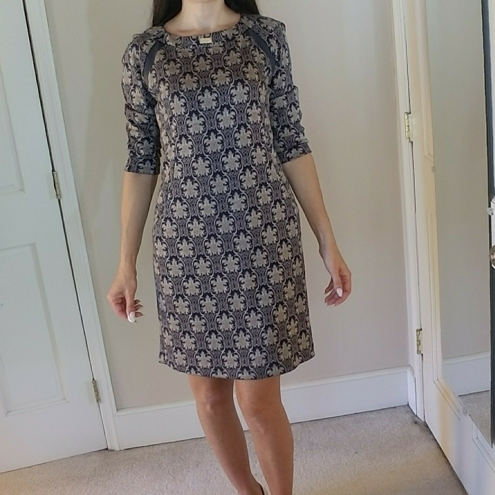 Dress - Picture 4 of 12